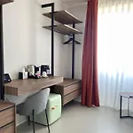 Omi Couette-café Caserte